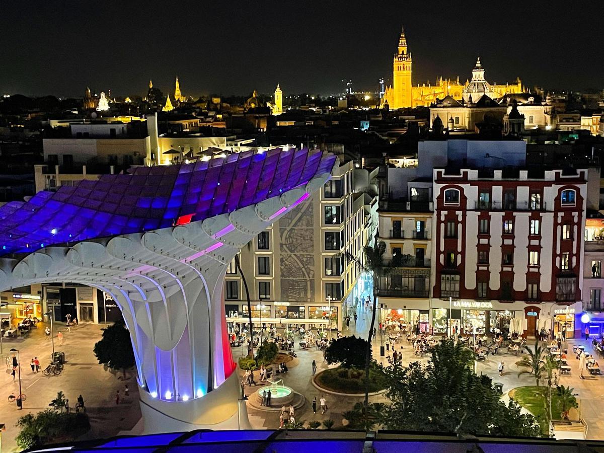 La Plaza de la Encarnación desde Las Setas.