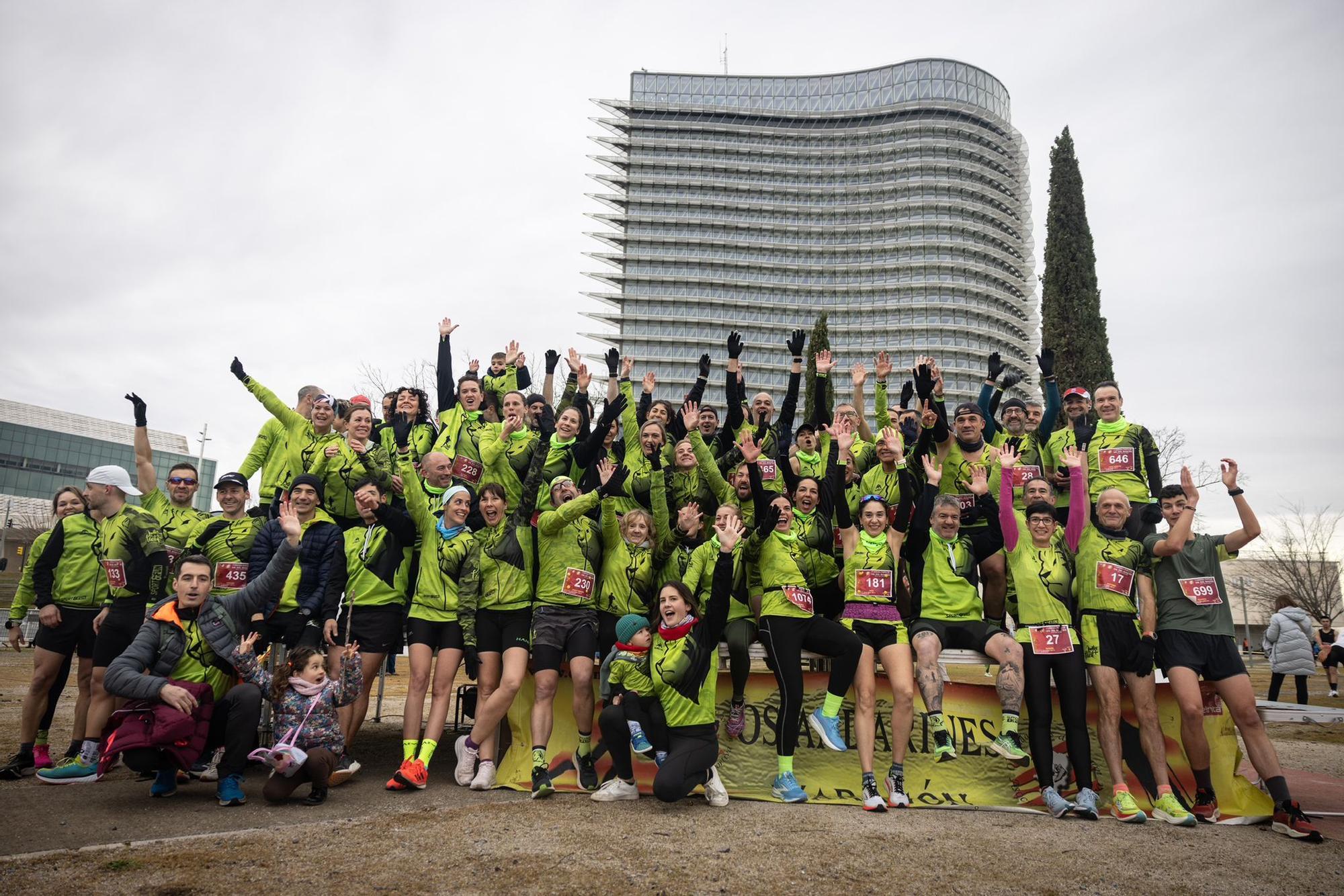 En imágenes | Cientos de corredores acuden a la Carrera del Roscón en el Parque del Agua de Zaragoza