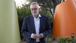 Manel del Castillo: "Els administratius dels nous CAPs pujaran de categoria i cobraran més"