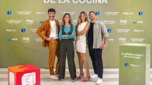 Germán González y Lydia Bosch, presentadores de El gran premio de la cocina, y Marta Verona y Javi Estévez, jurado.