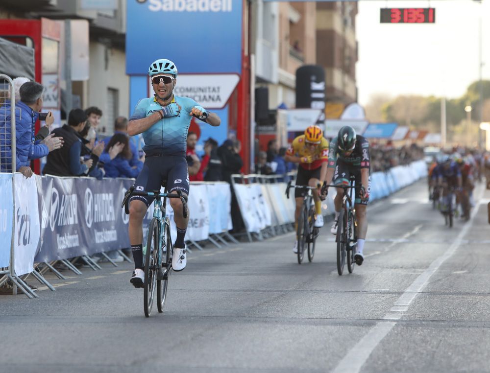 Llegada a Sagunt de la tercera etapa de la Volta Ciclista a la Comunitat Valenciana