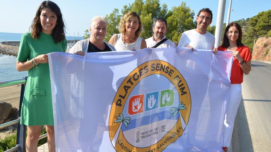 De Moya, junto a Jiménez, Llopis y Arnau, recibió a los responsables autonómicos para el izado de la bandera.