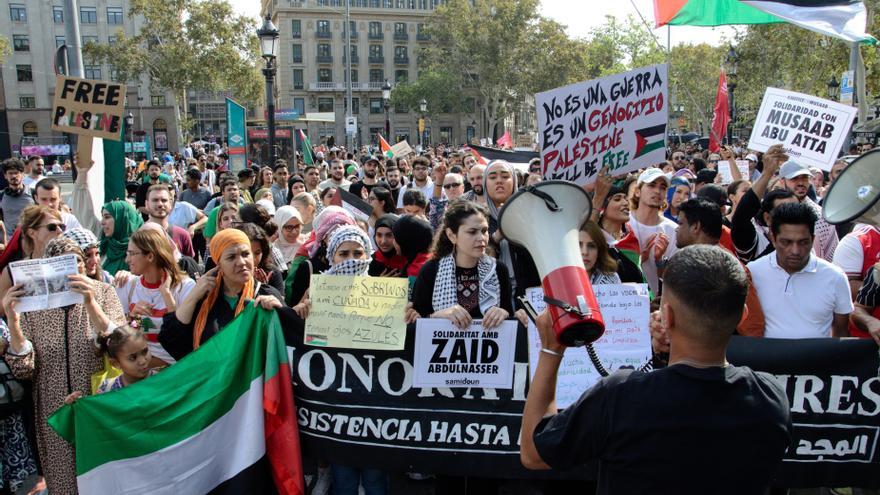 Unes 700 persones es manifesten a Barcelona per defensar Palestina