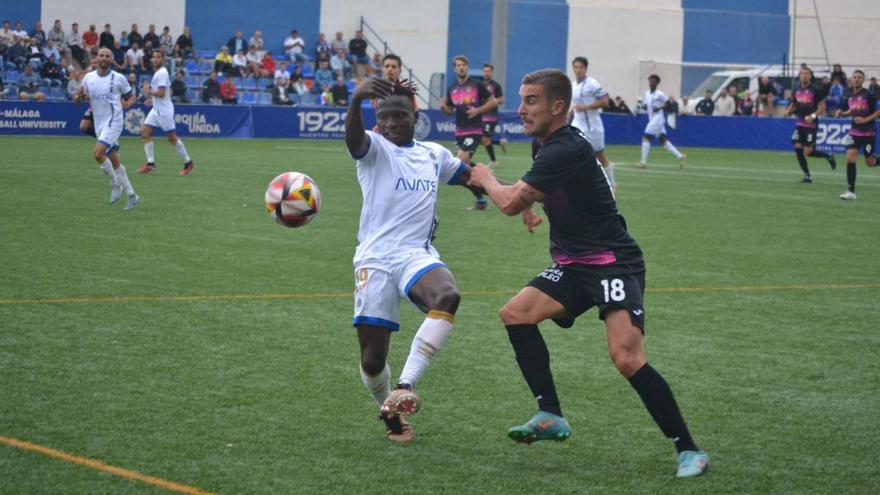 El Águilas saca un valioso punto del campo del Vélez