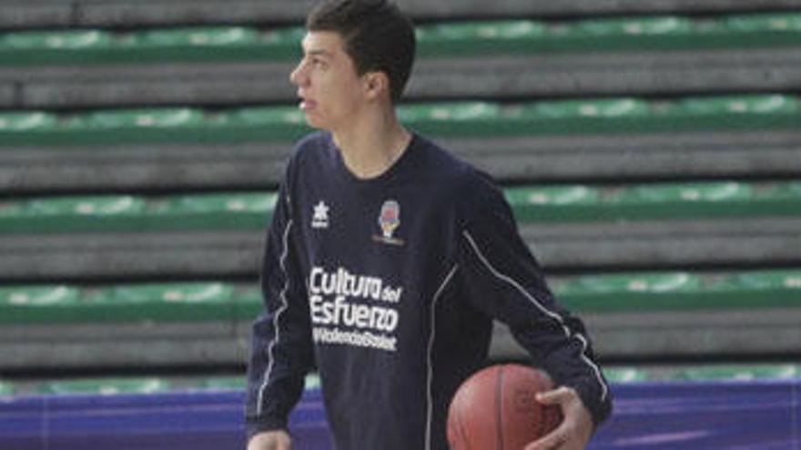 Lucic vuelve hoy al equipo de Carles Durán.
