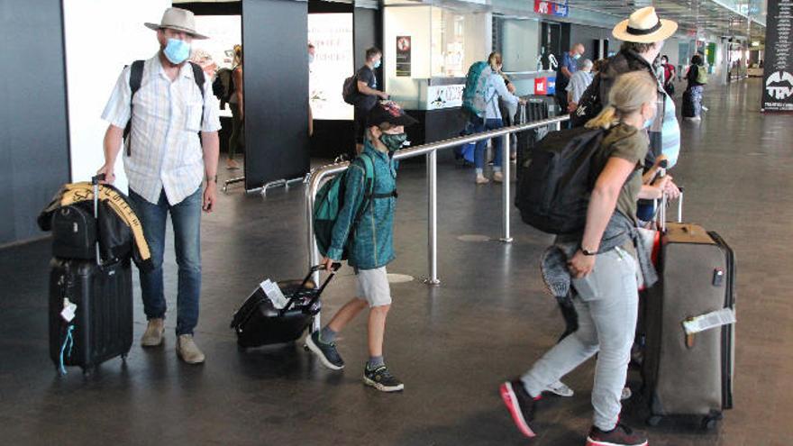 La Isla, lista solo a falta de permisos para hacer los test en el aeropuerto