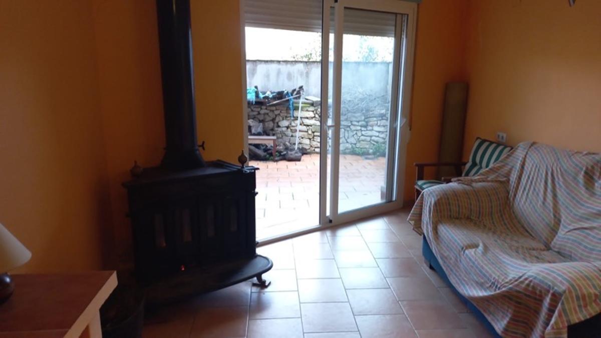 La casa con una amplia terraza en Alicante