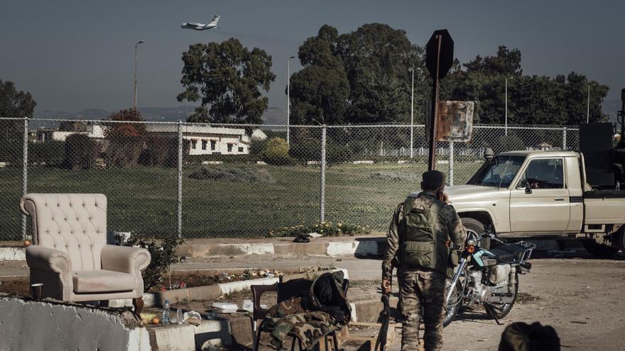 Exsoldados de Asad lanzan un ataque a gran escala contra fuerzas del nuevo Gobierno sirio