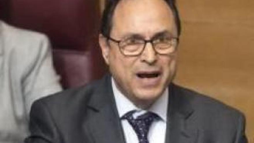 Soler tacha de &quot;vergüenza&quot;  que Rajoy dejase sin ejecutar la mitad del presupuesto