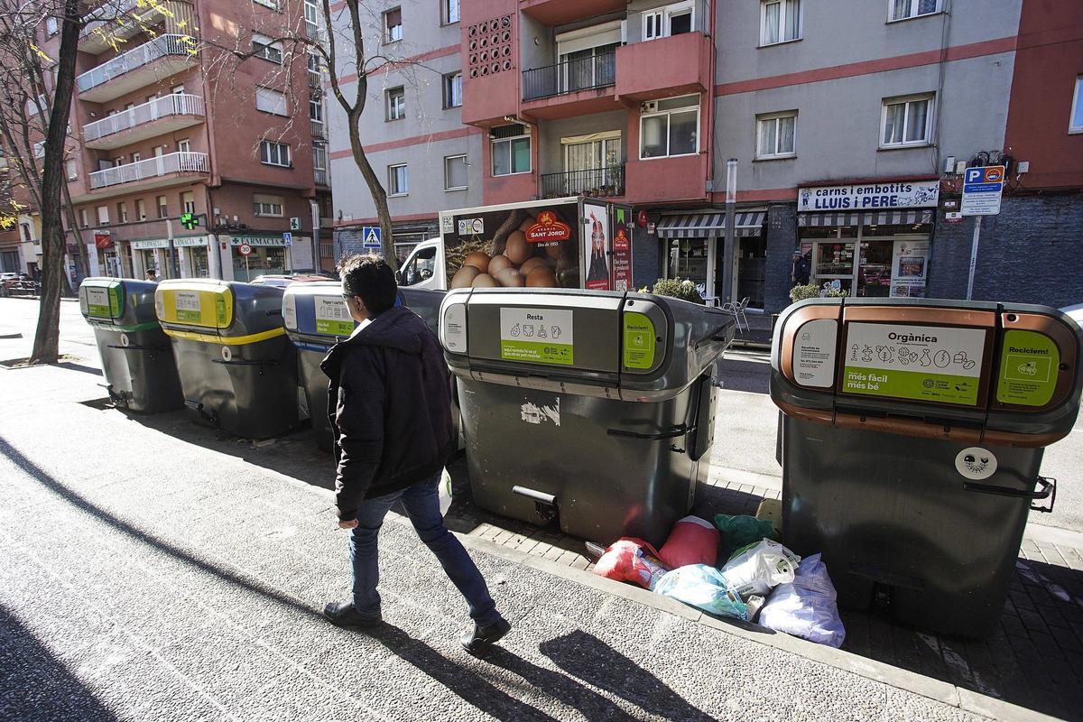 Una illa de contenidors de Girona.