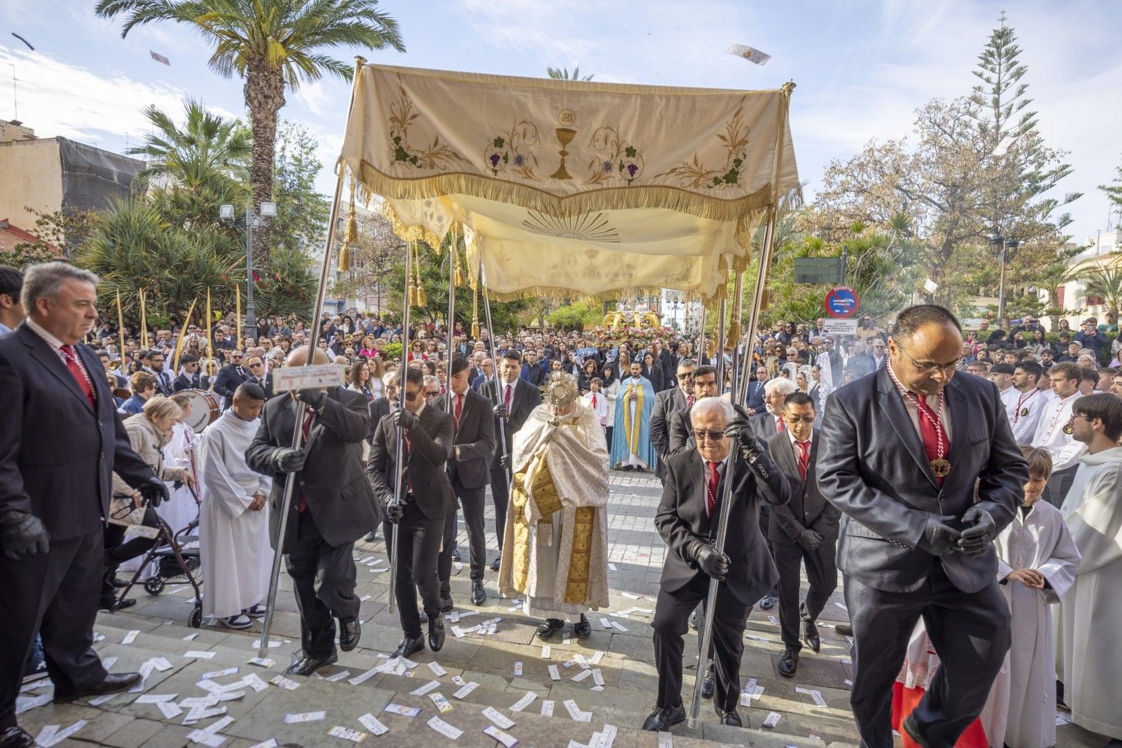 Las imágenes de la procesión del Encuentro del Domingo de Resurrección en Torrevieja