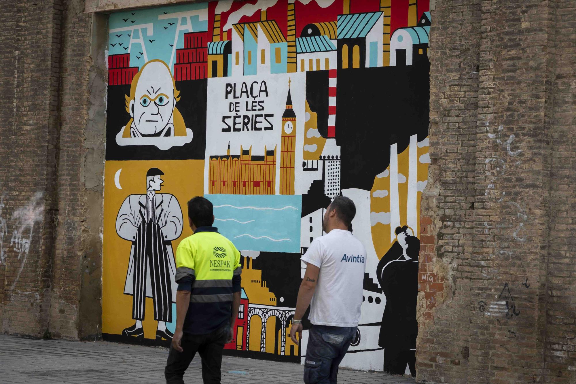 Así son los murales de la "plaza de las series" de València