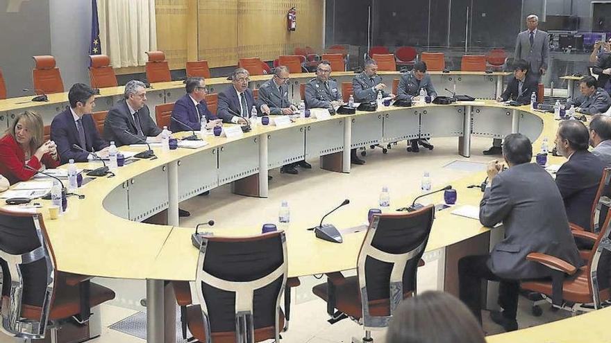 Un momento de la reunión del Comité de Seguridad Vial celebrada ayer en Madrid. // Efe