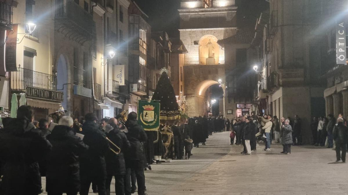La procesión de la Virgen de los Dolores de Toro, en imágenes