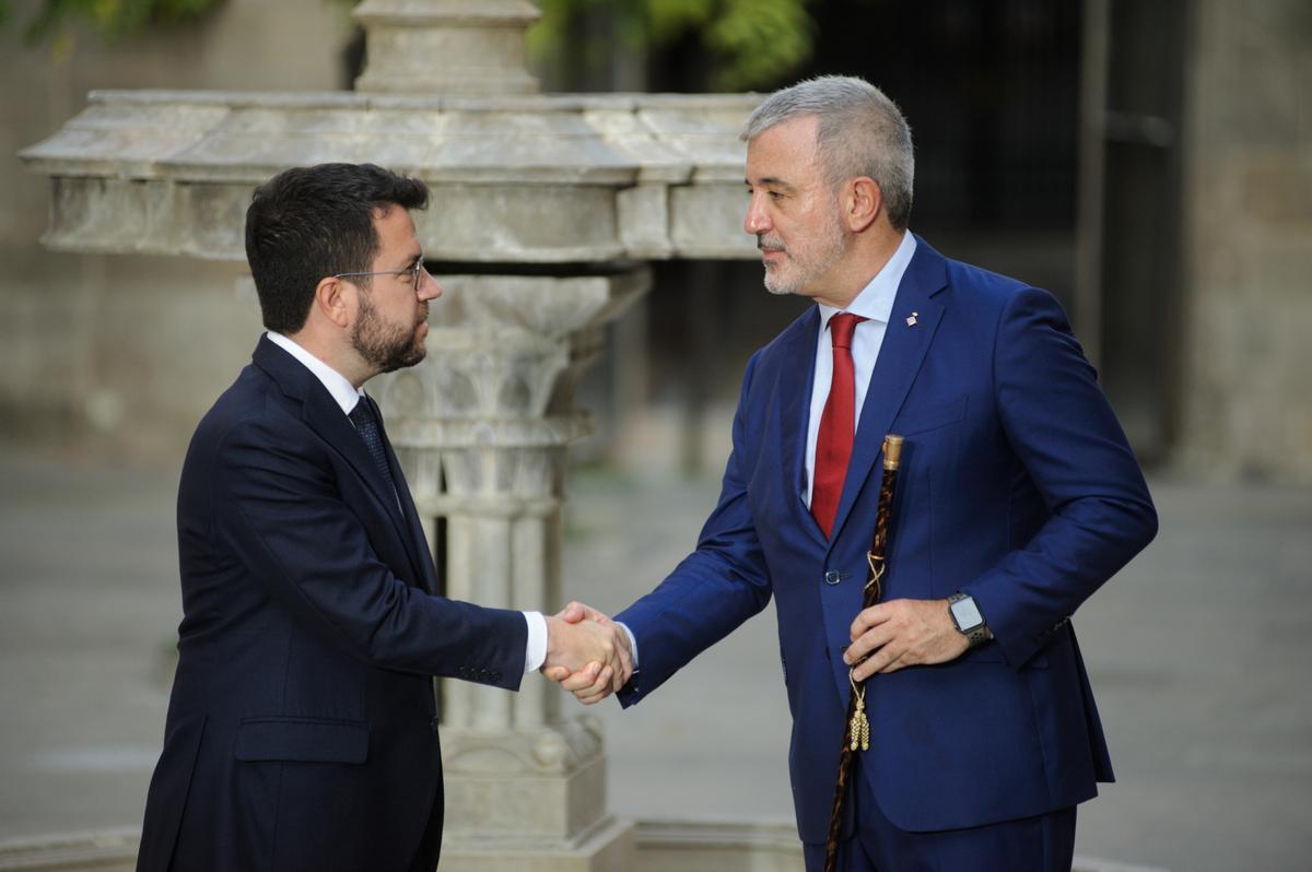 El presidente de la Generalitat, Pere Aragonès, en la recepción al recién investido alcalde de Barcelona, Jaume Collboni, este junio