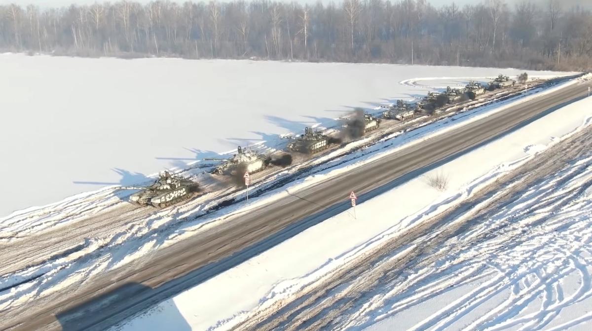Tanques rusos del distrito militar occidental vuelven a sus puntos de origen, en una ubicación indeterminada en el país.