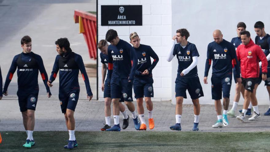 Carlos Soler se apunta al asalto del Camp Nou