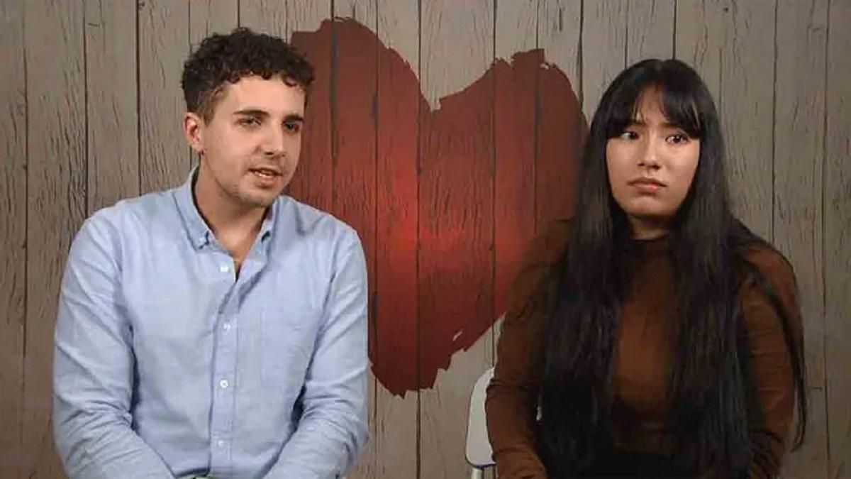 Soltero va a First Dates de resaca y hace flipar a Carlos Sobera