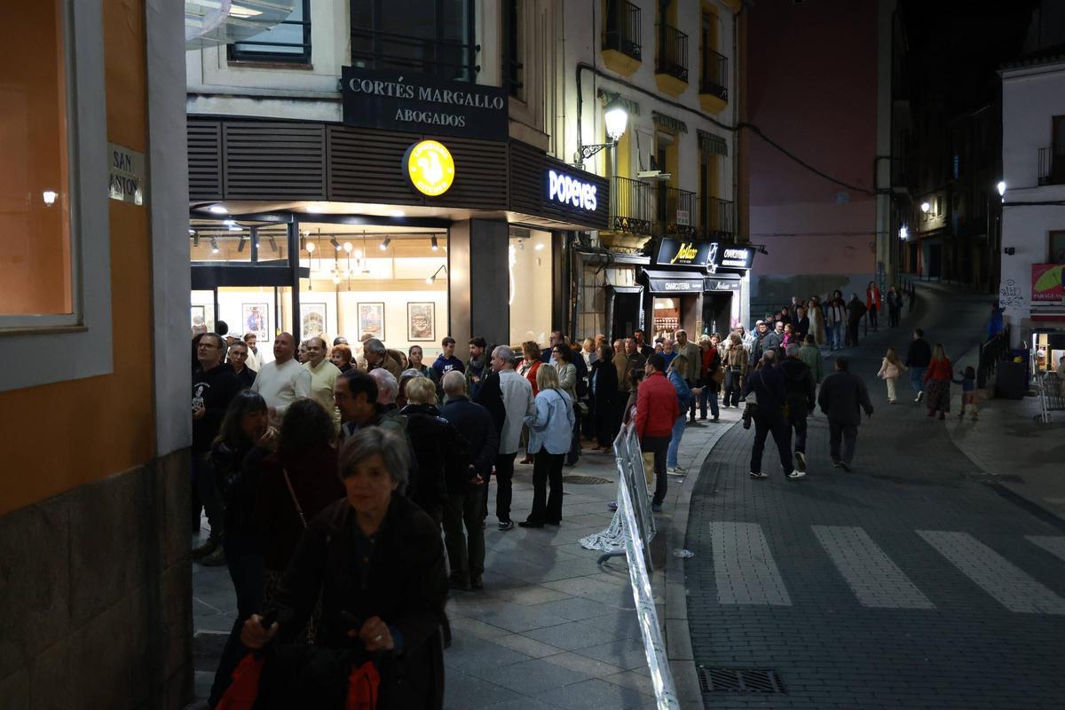 El Luis Pastor más sinfónico llena el Gran Teatro de Cáceres