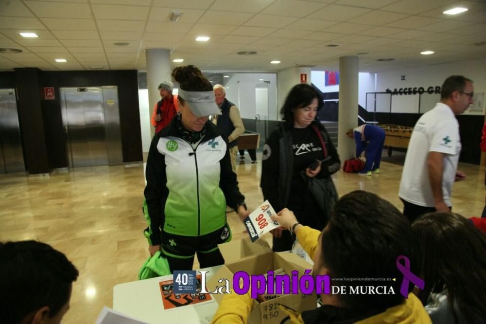Recogida de dorsales, ambiente y salida de la XXXI Media Maratón Ciudad de Lorca