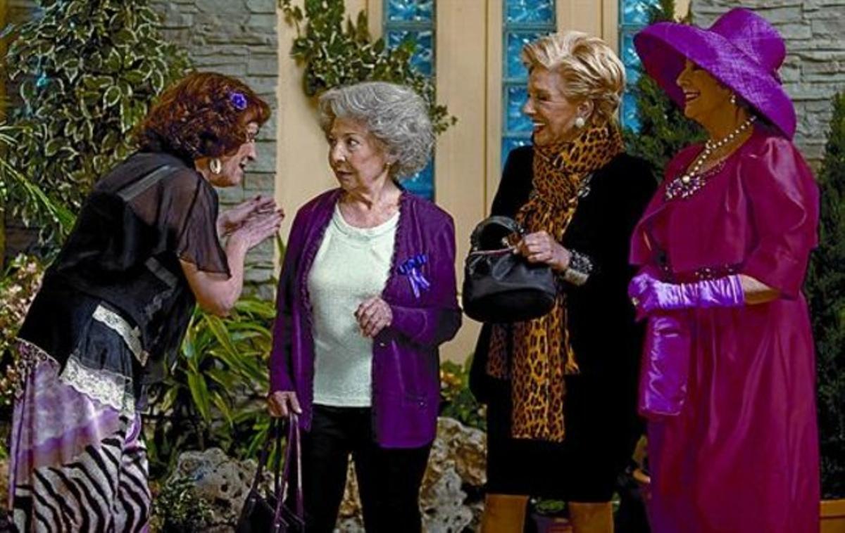 Una imatge de ’Las chicas de oro’, amb Carmen Maura, Alicia Hermida, Lola Herrera i Concha Velasco. Una imatge de ’Las chicas de oro’, amb Carmen Maura, Alicia Hermida, Lola Herrera i Concha Velasco.