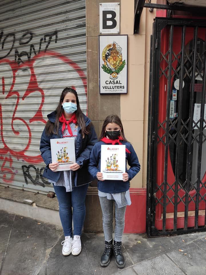 Actividad en la calle y en casa en el fin de semana de  "Prefallas"