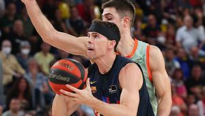 Kuric durante un partido con el Barça