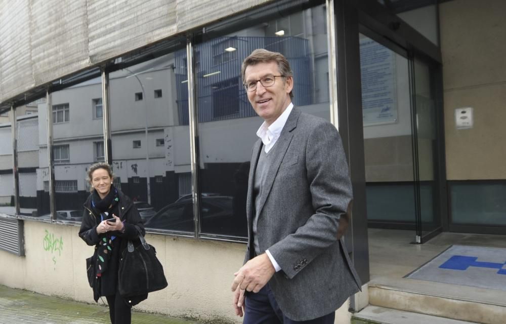 Feijóo y Eva Cárdenas, padres de un niño nacido en A Coruña