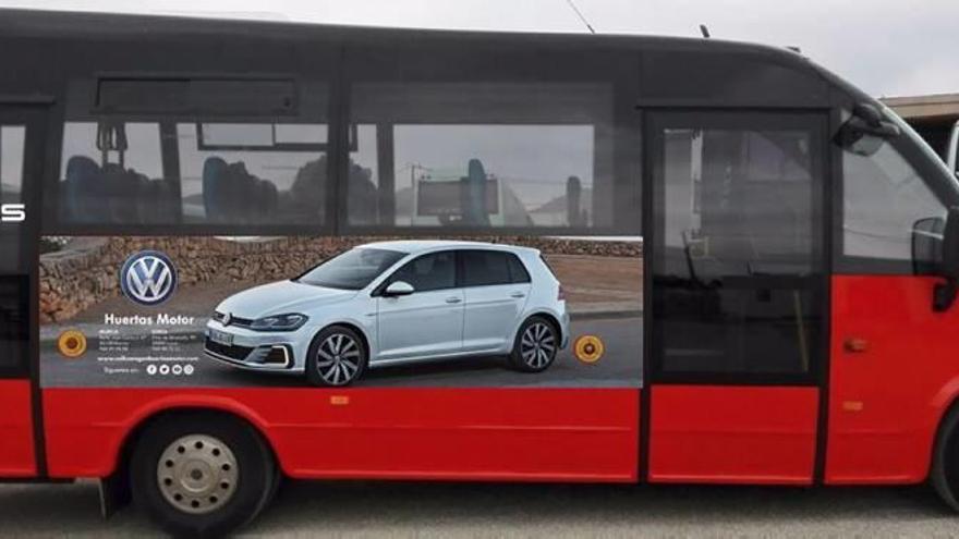 Las tres nuevas líneas de autobuses urbanos lucirán la imagen del Volkswagen Golf de Huertas Motor