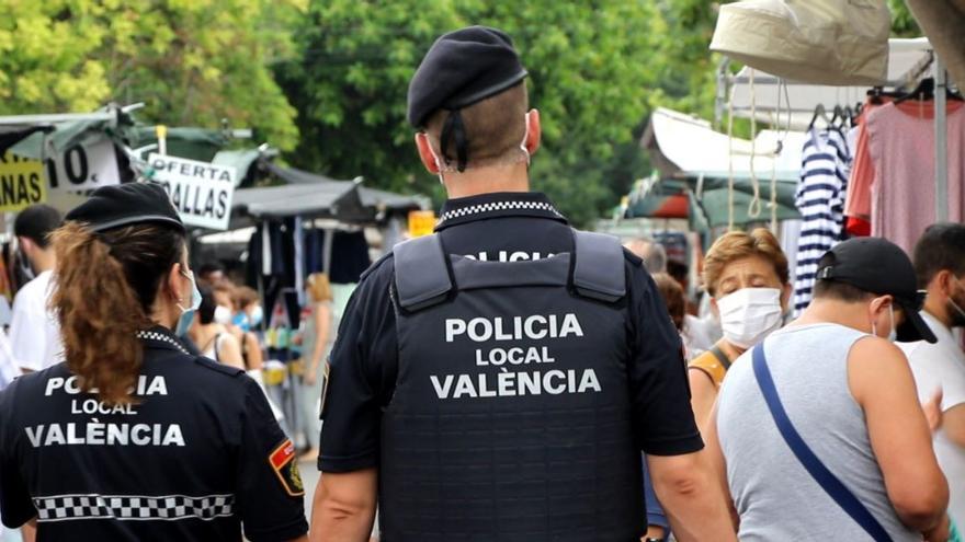 Arrestado tras intentar llevarse por la fuerza a una bebé de un año de un coche