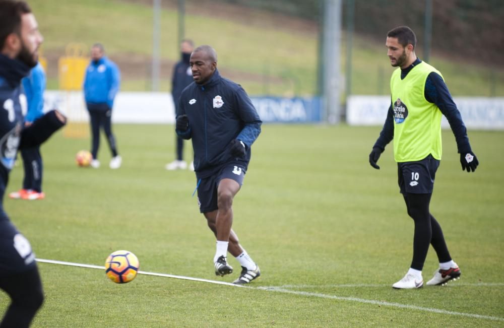 El jugador francés ha entrenado toda la semana al ritmo de sus compañeros. Davy Roef también está entre los escogidoso por el técnico, que ha optado por llevarse a los tres porteros a Eibar.