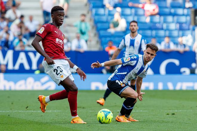 Ilaix Moriba es un caso muy sonado. Decidió aceptar la oferta económica del RB Lepizig y acabó en el Valencia