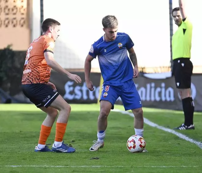 El Coruxo incorpora a los defensas Breogán Sio y Carlos Alonso