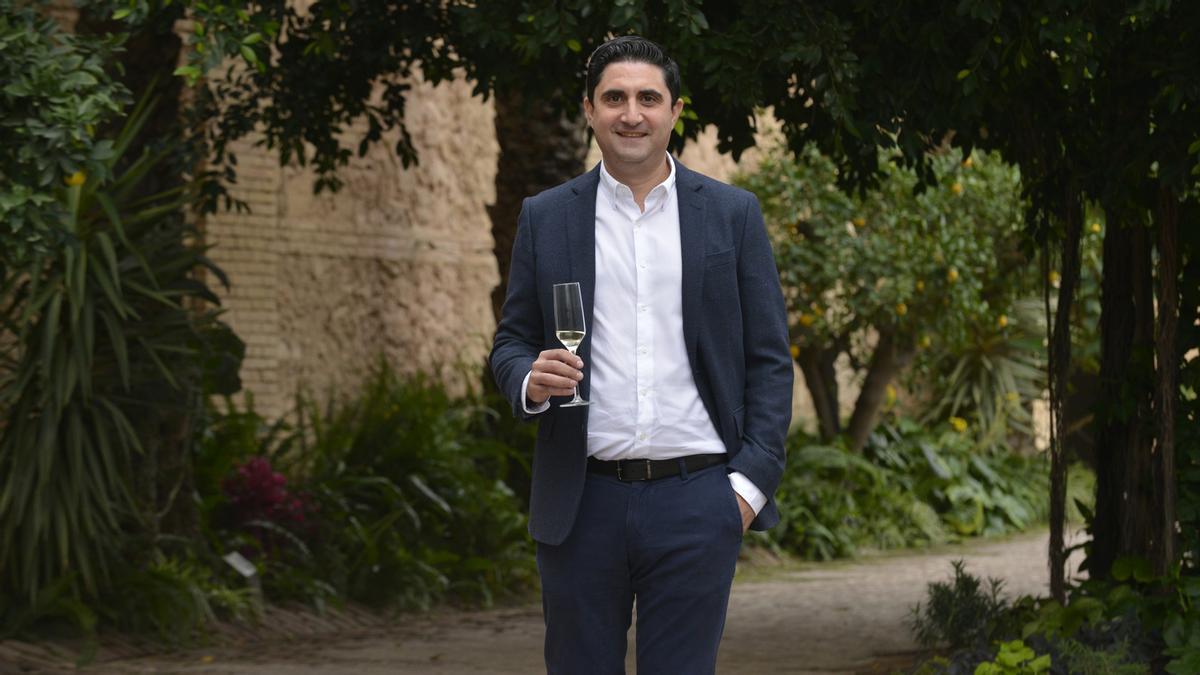 Jorge Srougi, nuevo presidente de los cavistas de Requena.