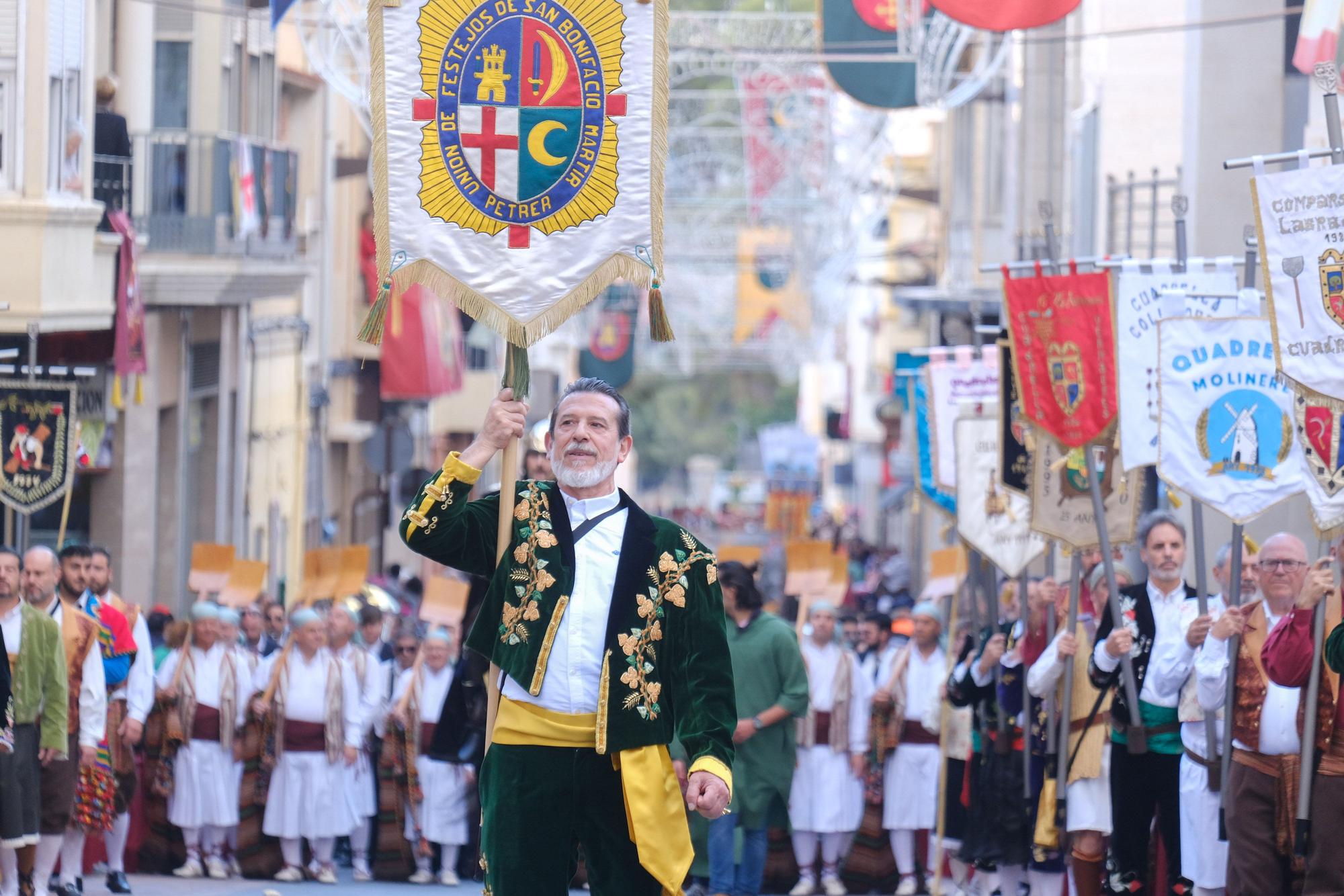 Así ha sido la Entrada Cristiana de las fiestas de Petrer