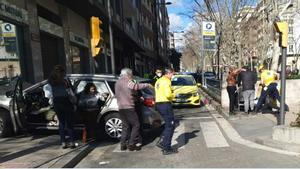 Una àvia atropella involuntàriament un grup de vianants a Reus