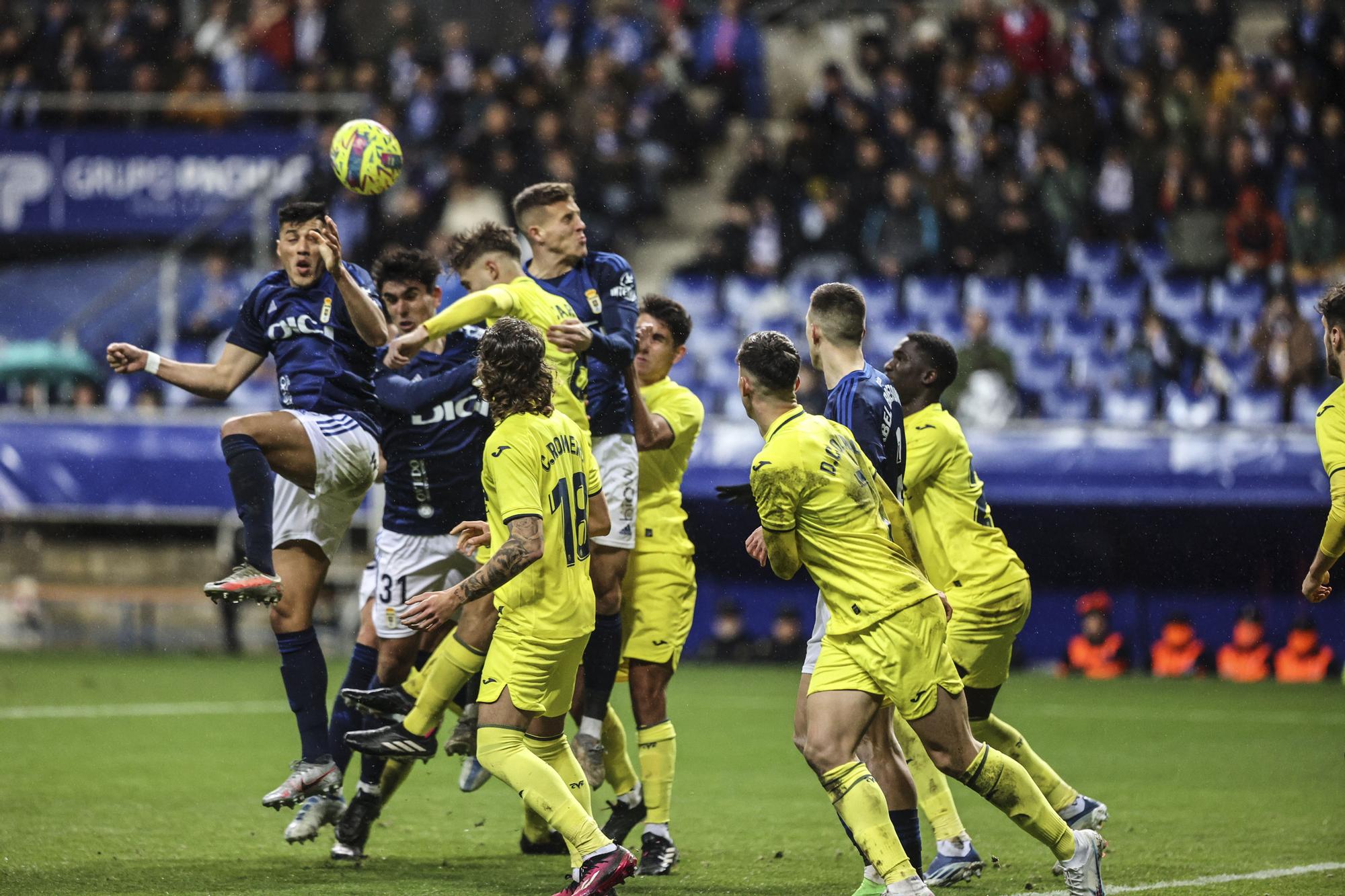 En imágenes: Así fue el Real Oviedo-Villarreal B disputado en el Tartiere