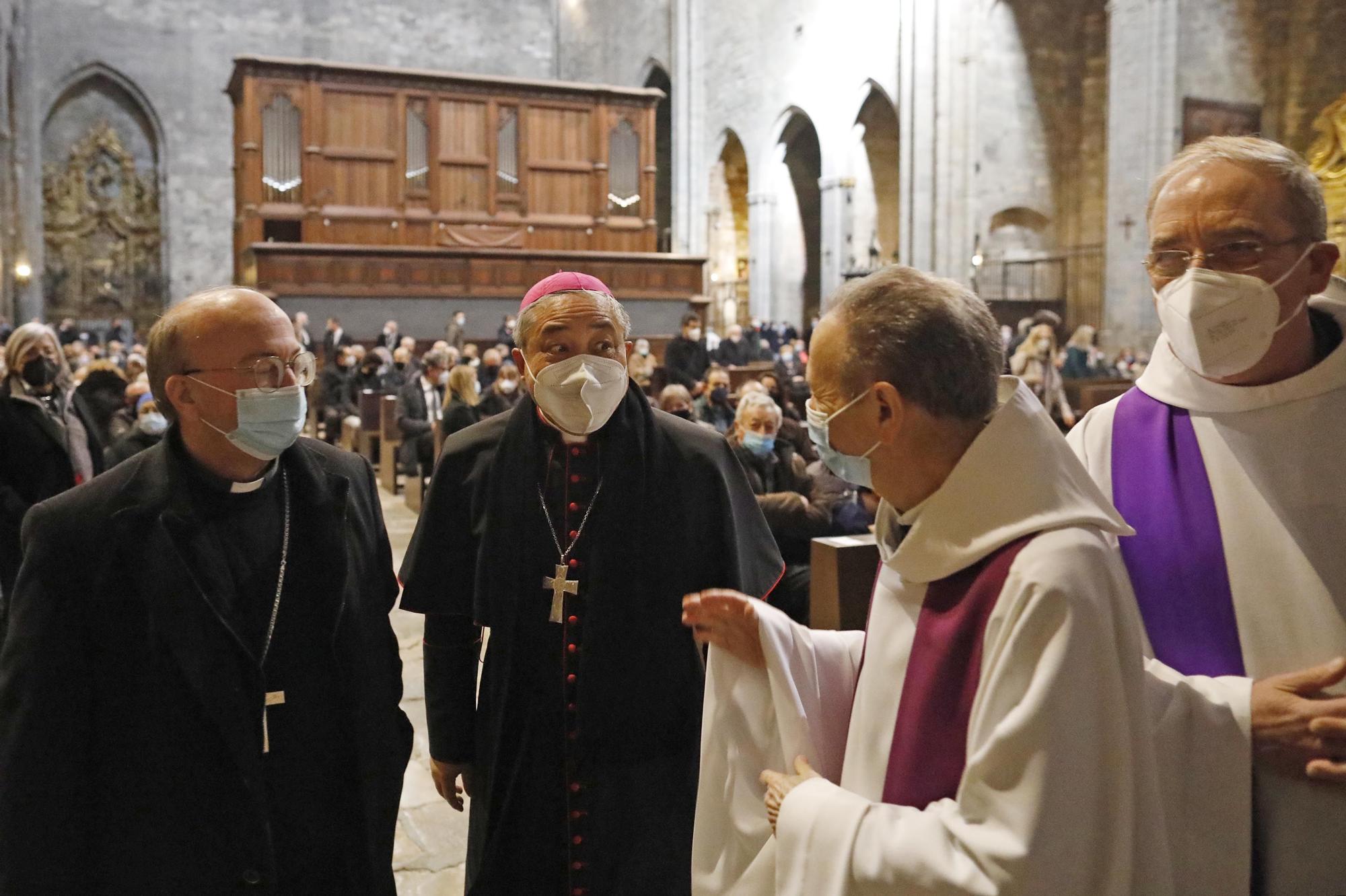 La Catedral de Girona s'omple per acomiadar Francesc Pardo