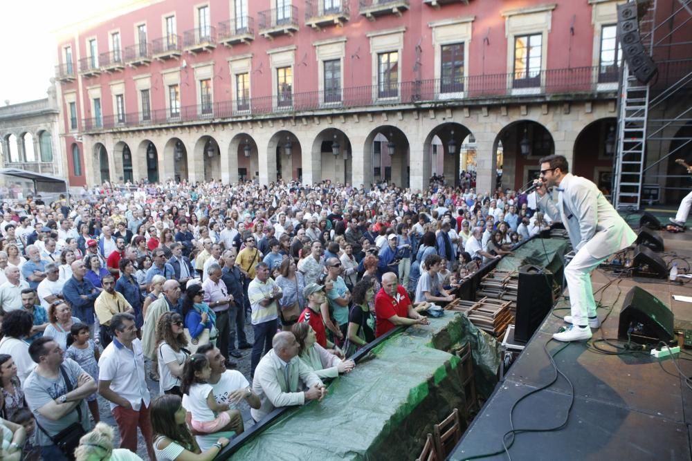 Actuación Fundación Toni Manero en Gijón