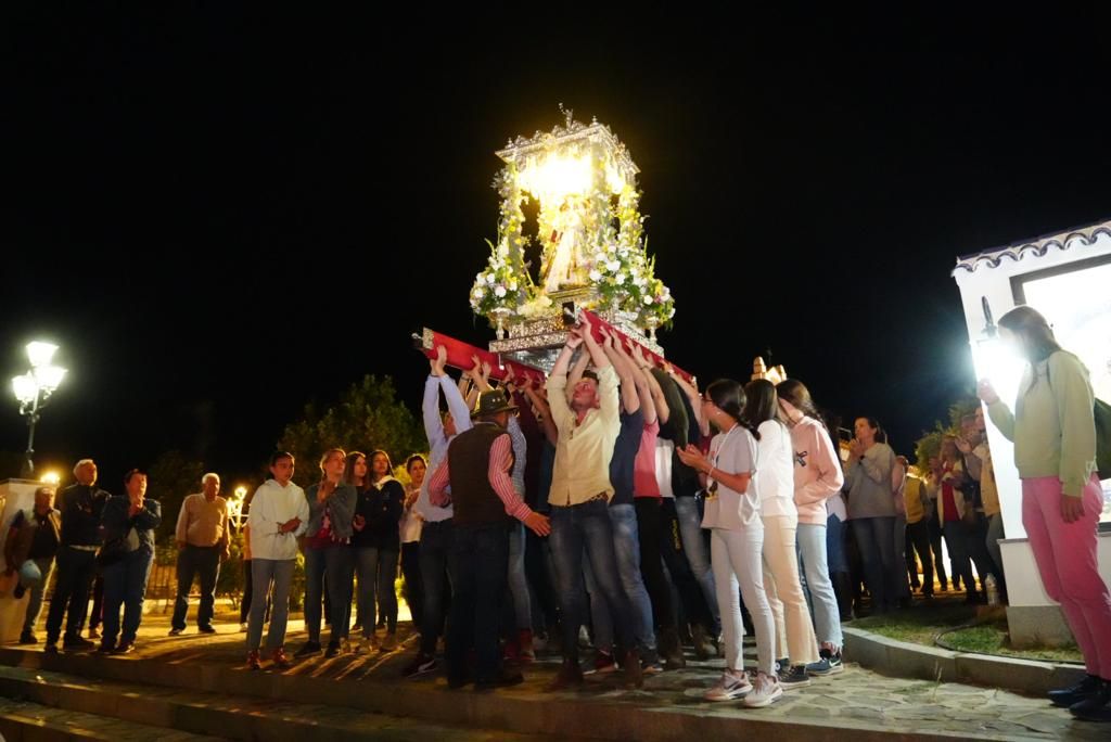 Entrada de la Virgen de la Antigua en Hinojosa