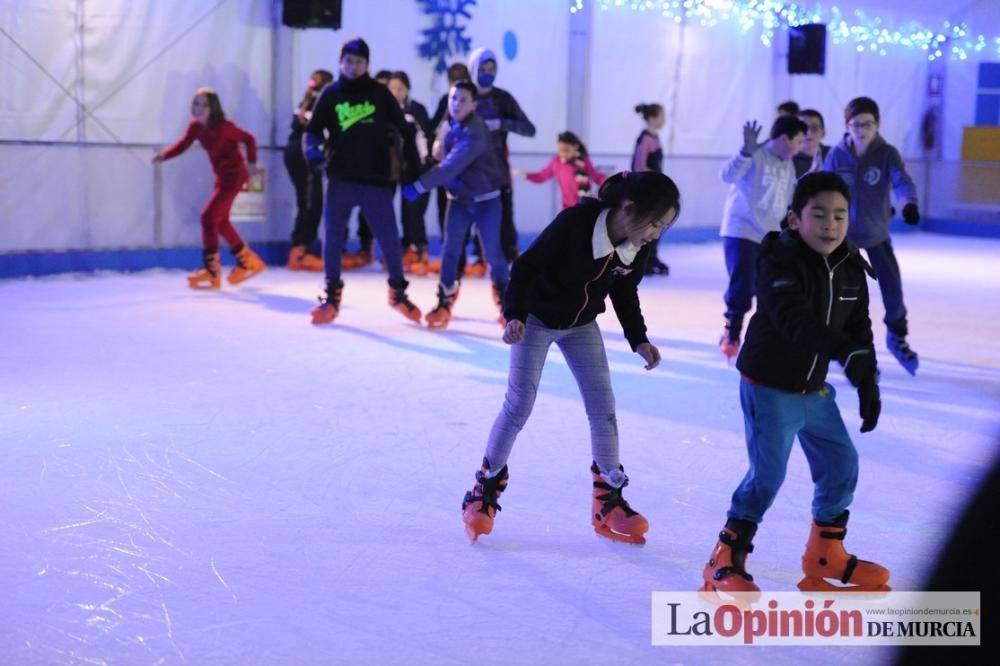 ¡Ya es Navidad en Murcia! Con pista de hielo inclu