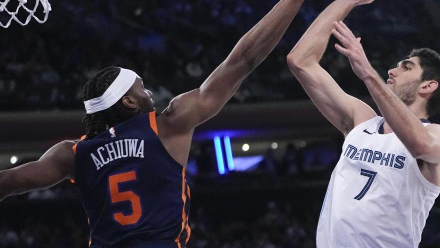 Aldama vuelve a un buen nivel en la derrota ante los Knicks