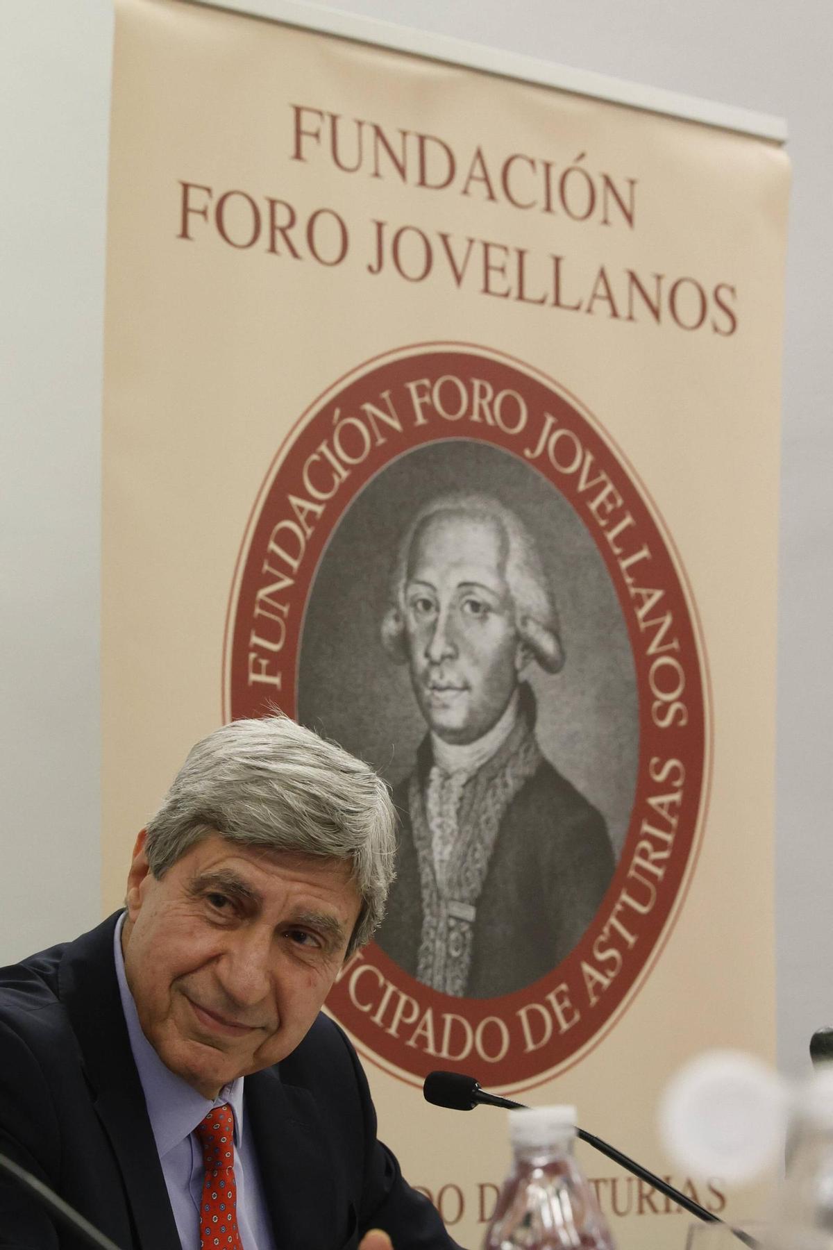José Luis García Delgado, patrono de honor del Foro Jovellanos (en imágenes)