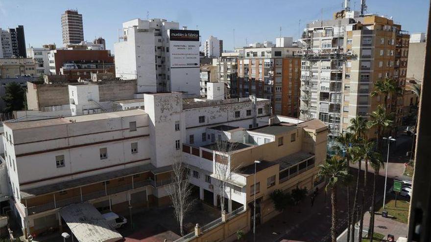 Los vecinos transformarían el asilo en una residencia o una biblioteca