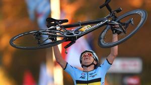 Evenepoel, campeón del mundo en ruta