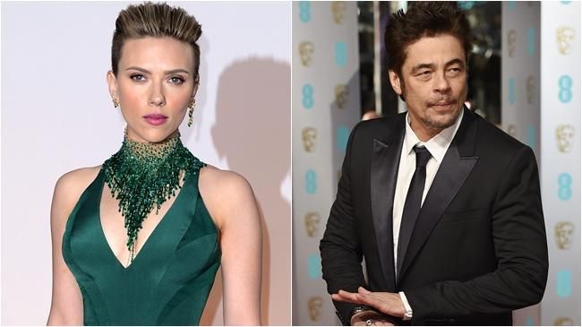 Scarlett Johansson y Benicio del Toro.