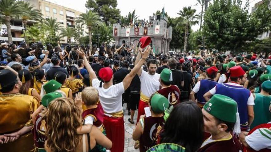 La Entrada de Bandas inicia las fiestas en Aspe.