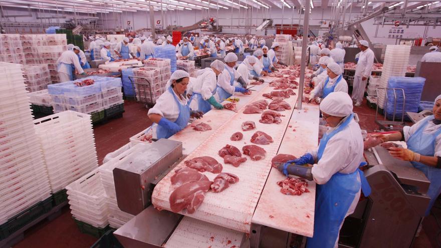 Das Fleischgeschäft wird im Ausland gestartet, um mehr Geld zu verdienen