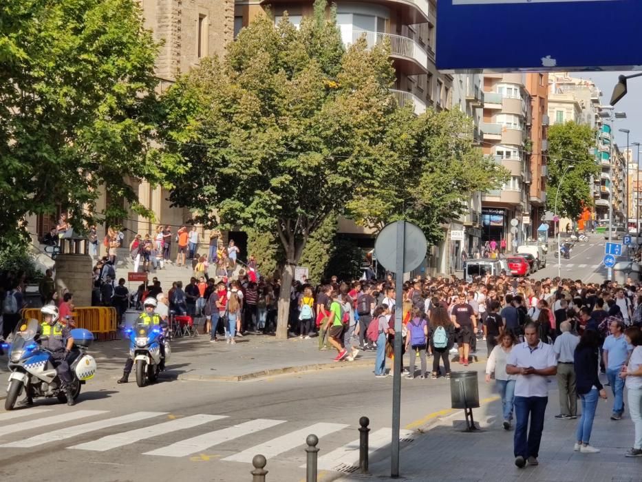 Respostes a la sentència: centenars de persones es manifesten a Manresa contra la sentència