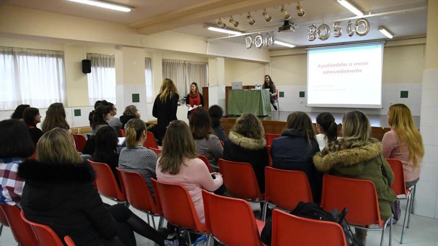 Alumnos durante la charla. // Eugenio Álvarez